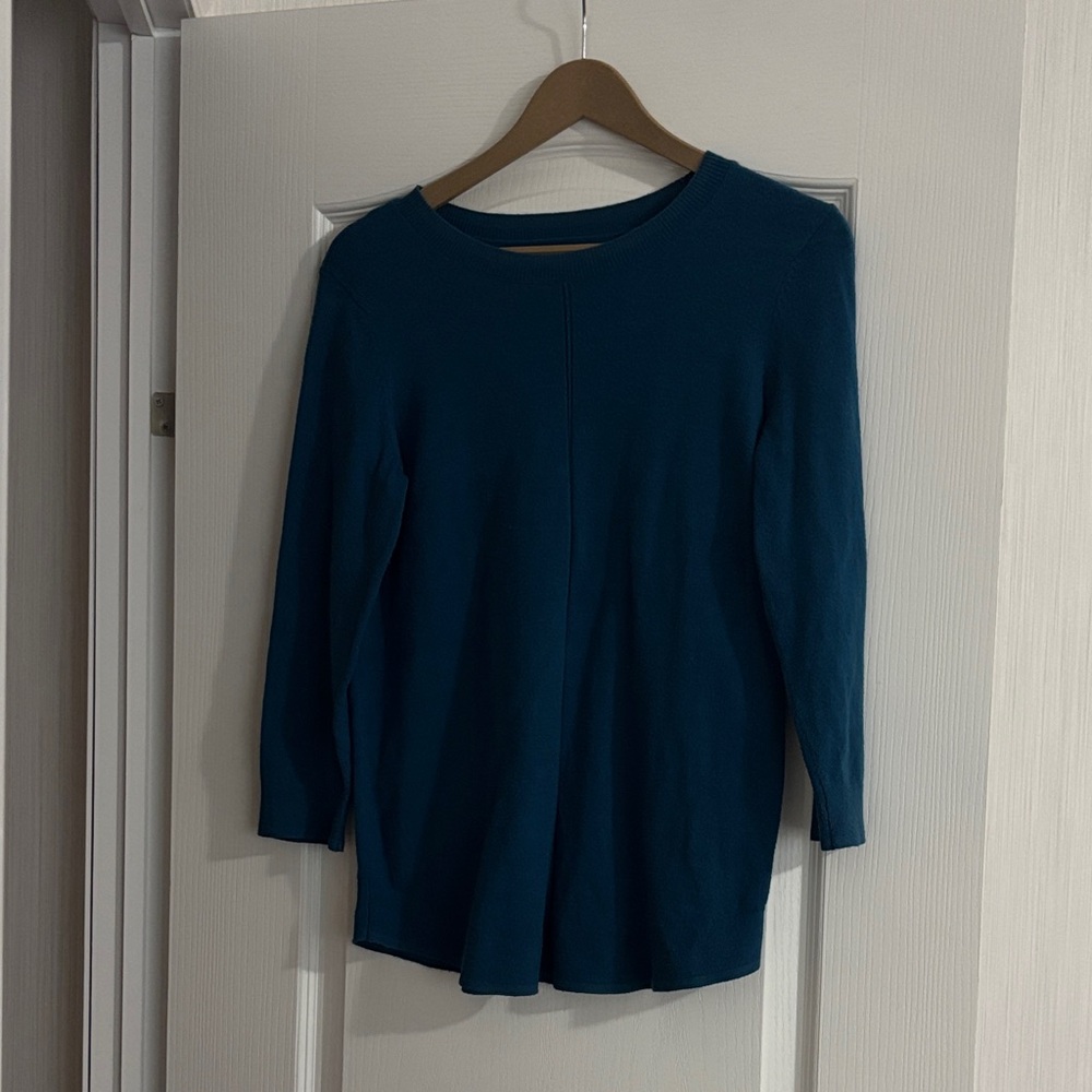 Basic sweater